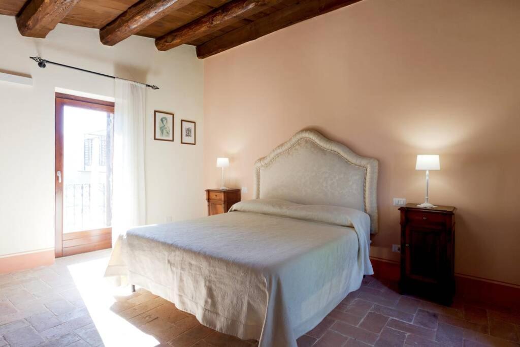 Authentic Villa Surrounded By Nature Терні Екстер'єр фото