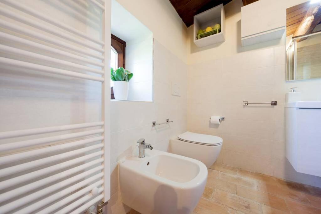 Authentic Villa Surrounded By Nature Терні Екстер'єр фото