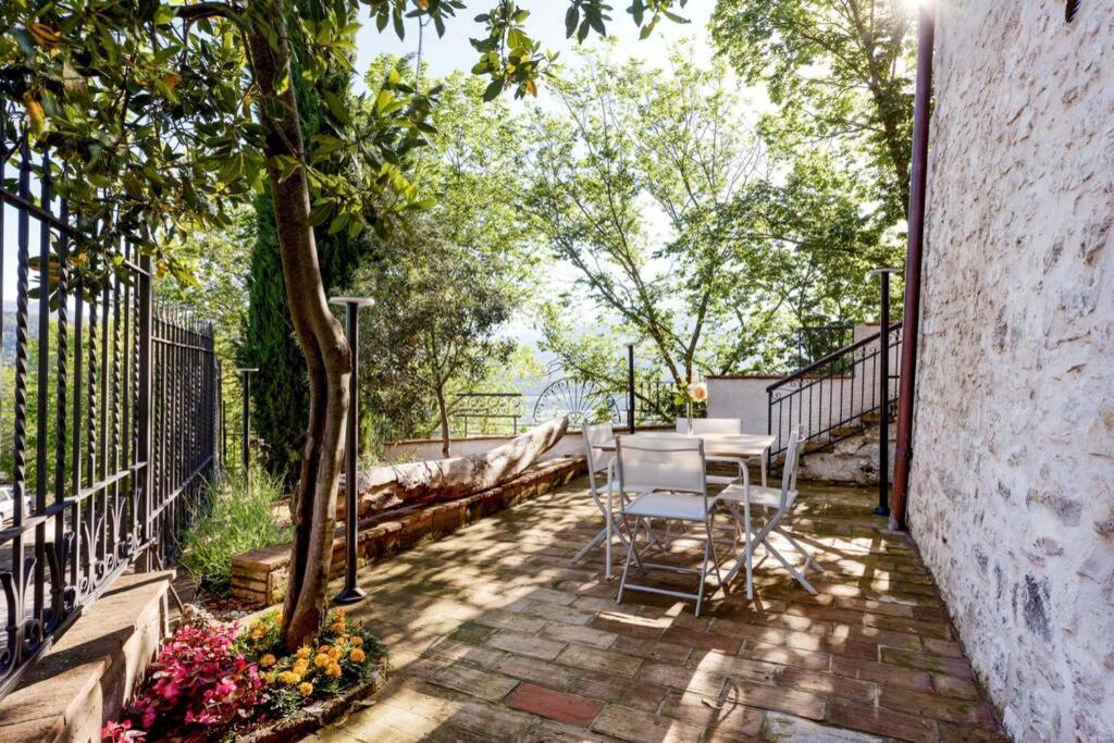 Authentic Villa Surrounded By Nature Терні Екстер'єр фото