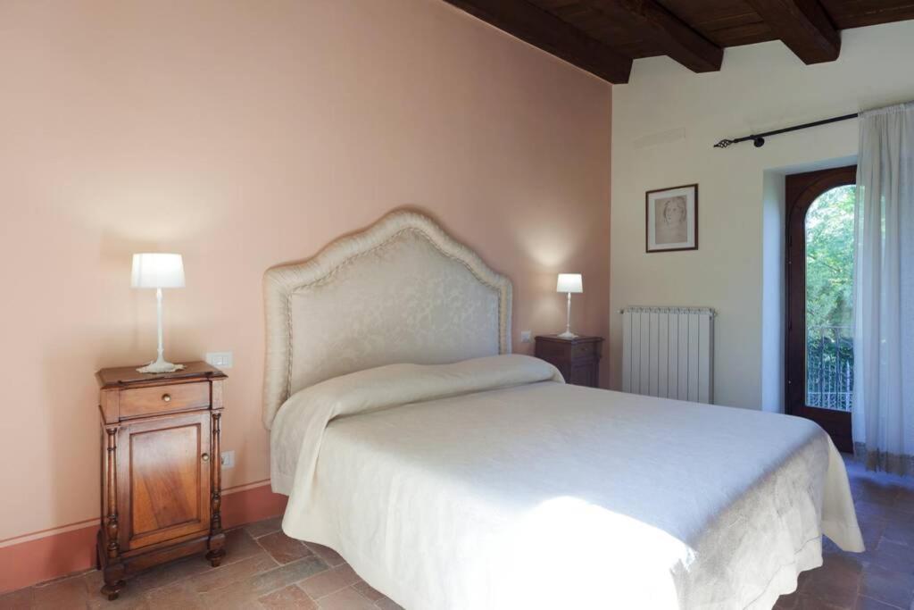Authentic Villa Surrounded By Nature Терні Екстер'єр фото